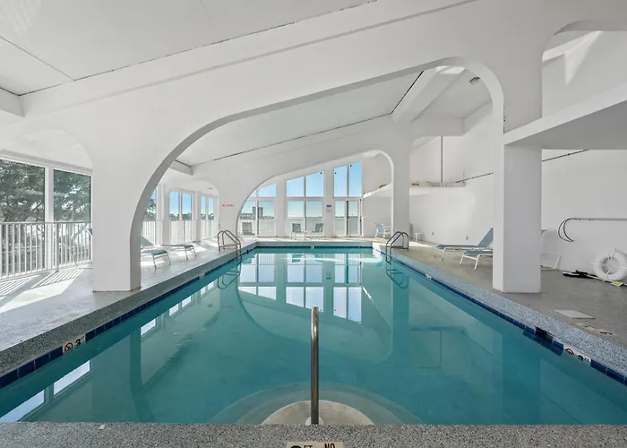 Apartment Compass Point 108