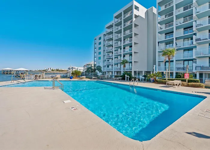 Compass Point 108 Apartment *