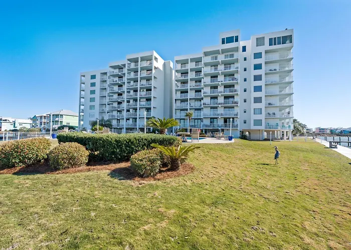 Apartment Compass Point 108