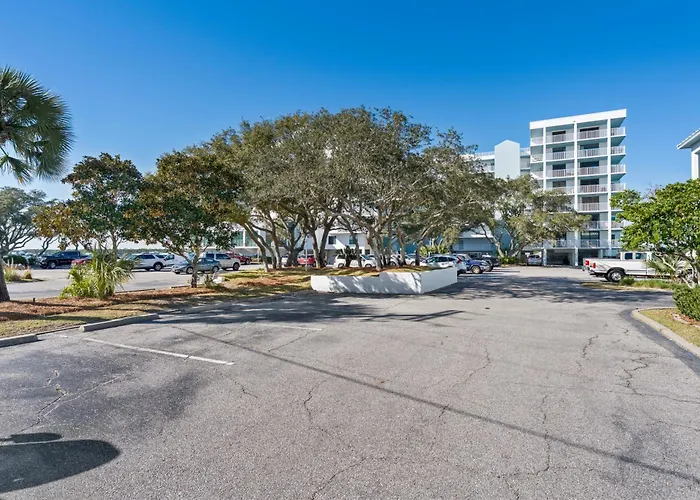 Apartment Compass Point 108 *